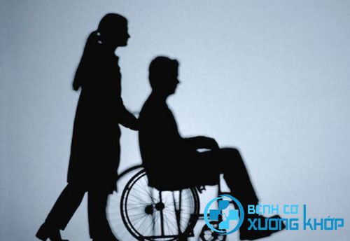 Thoát vị đĩa đệm gây liệt tàn phế Thoát vị đĩa đệm gây liệt tàn phế